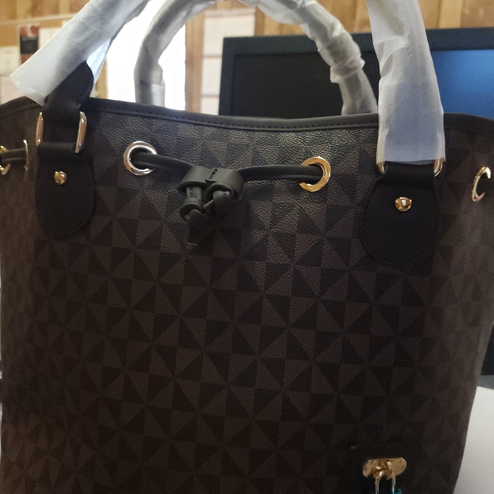 Women's Brown Geometric Tote with Gold Hardware